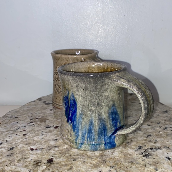 New Harmony Vintage Glazed Stoneware Mugs-Set of 2 - Picture 6 of 15